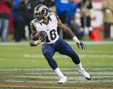 Televiziunea E! va transmite docu-seria ”Hollywood & Football”, despre vieţile personale ale jucătorilor echipei de fotbal american Los Angeles Rams