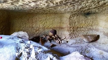 Arheologii suedezi au descoperit 12 cimitire egiptene antice