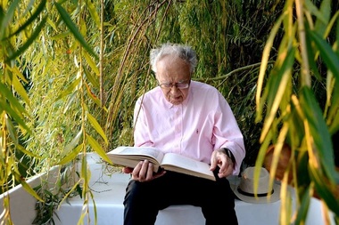 Mihai Şora: Eminescu e tot timpul. Cel mai trist lucru pentru un scriitor ar fi să devină ingredient în zacusca naţională
