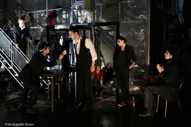 Spectacolul de teatru ”Două loturi”, cu Marius Manole în distribuţie, revine pe scena TNB
