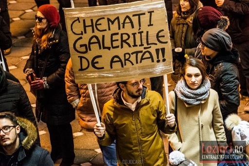 Portalul Lozinci.ro a centralizat 1.871 de devize fotografiate şi 254 de mesaje scandate la protestele faţă de OUG 13