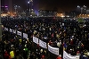 Muzeul Satului a primit primele două pancarte de la proteste. Directorul: Expoziţia va fi organizată în aer liber 