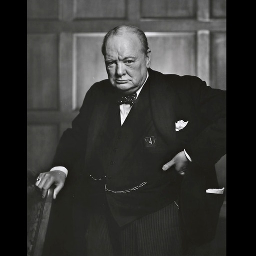Un eseu descoperit recent dezvăluie faptul că Winston Churchill credea în posibilitatea existenţei vieţii extraterestre