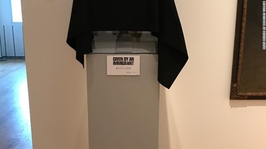 Un muzeu american a înlăturat din spaţiile sale expoziţionale toate operele de artă create sau donate de imigranţi