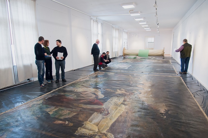Arad: O pictură de 52 de metri pătraţi aflată în conservare de patru decenii va fi restaurată şi expusă - FOTO