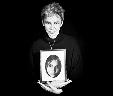 Oana Pellea şi Florin Piersic Jr., între actorii prezentaţi alături de mamele lor de 8 martie, într-o expoziţie fotografică