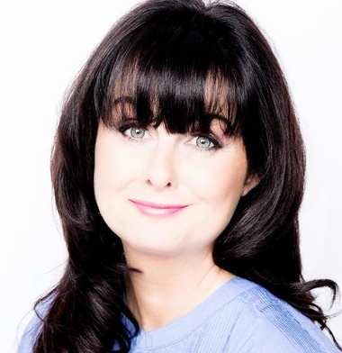 Scriitoarea Marian Keyes, personalitate a literaturii feministe, a dezvăluit că are ”impulsuri suicidare”