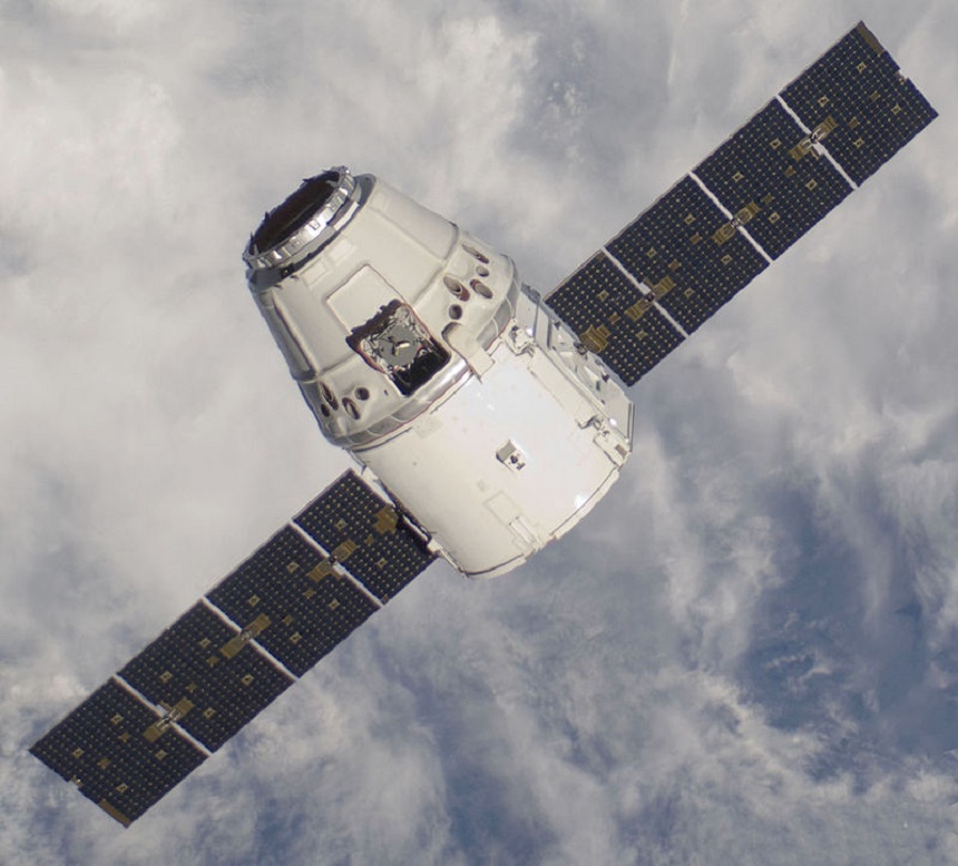 O capsulă Dragon a companiei SpaceX, ce conţine eşantioane preţioase, a revenit cu succes pe Terra