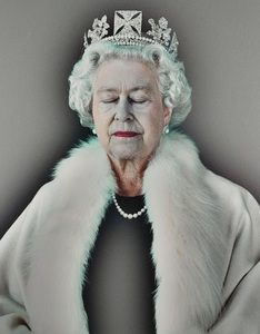 Licitaţia "Made in Britain", la Sotheby's: Portretul reginei Elisabeta, de Chris Levine, este estimat la 80.000 de lire sterline