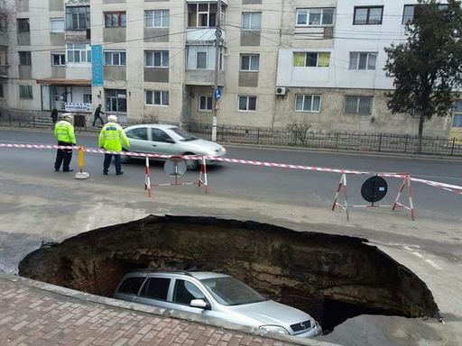 Ministerul Culturii a emis autorizaţia pentru studiul arheologic la craterul format în carosabil, în zona Râmnicu Sărat