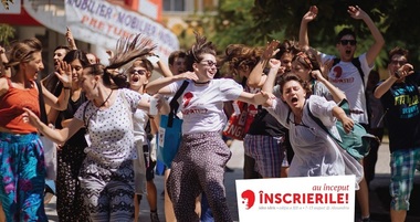 Trupele de teatru formate din liceeni se pot înscrie la festivalul Ideo Ideis 2017 până pe 15 mai
