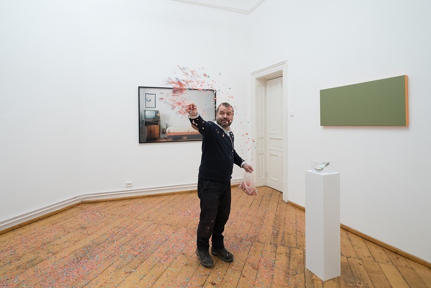 Expoziţia ”New Year's Dissections” a lui Pavel Brăila se va încheia sâmbătă cu un performance al artistului