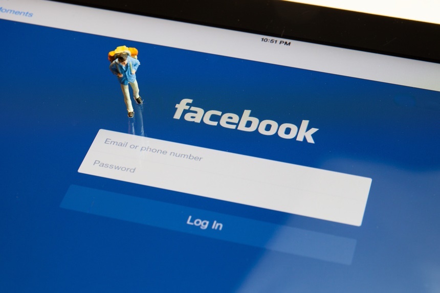 Facebook se apără de acuzaţii potrivit cărora îi vizează în scopuri publicitare pe tinerii utilizatori vulnerabili