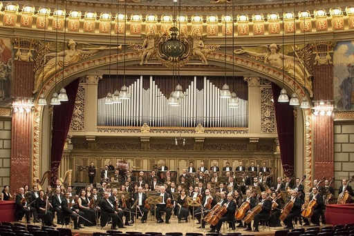 Violonista Mihaela Martin şi dirijorul Christian Badea, pe scena Ateneului Român