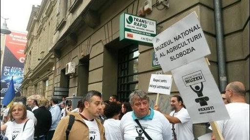 Protest al muzeografilor la Muzeul Naţional de Istorie a României: Exist! Muzeele nu sunt cultură de rangul trei