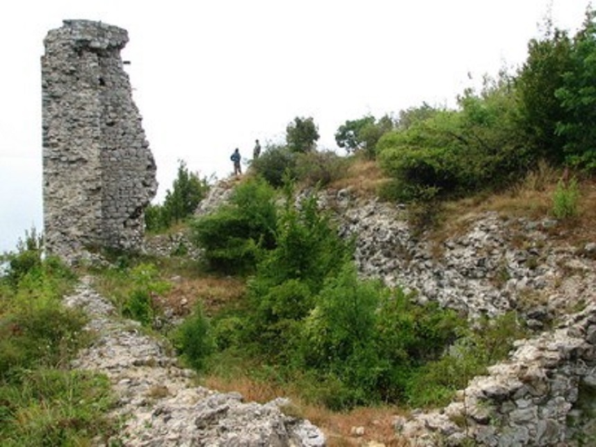 Caraş-Severin: Cetatea Ladislau, care a aparţinut cavalerilor teutoni va fi reabilitată cu aproape 20 de milioane de lei