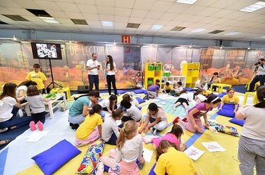 Bookfest 2017: Suedia a primit vizita a 200 de copii instituţionalizaţi şi a organizat expoziţia ”Unde cresc copiii” 