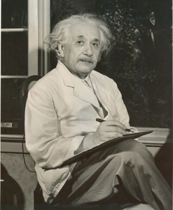 Scrisori în care Albert Einstein vorbeşte despre fizică, Dumnezeu şi Israel, scoase la licitaţie în Ierusalim

