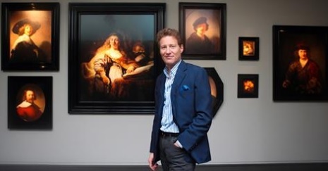 Un miliardar american îşi expune tablourile din colecţia privată, semnate Rembrandt şi Vermeer, în piaţa Tiananmen din Pekin