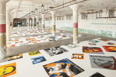 Artistul chinez Ai Weiwei a realizat 176 de portrete ale unor disidenţi faimoşi din piese Lego