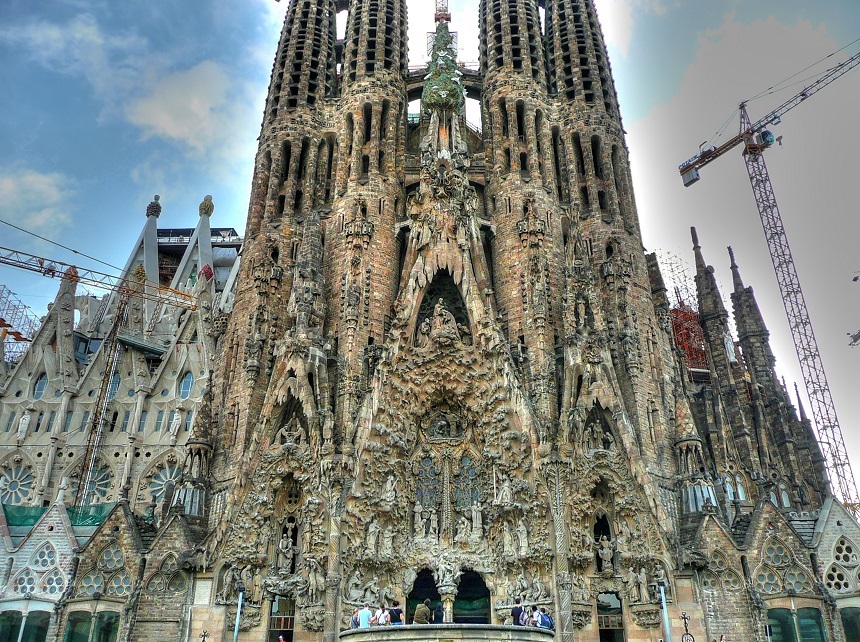Finalizarea catedralei Sagrada Familia nu este o prioritate pentru primăria Barcelonei. Autorităţile refuză extinderea monumentului
