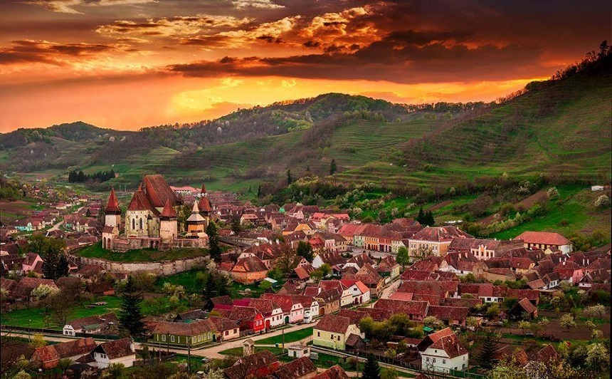 BBC: Satul Biertan - "închisoarea medievală" din România pentru probleme în căsătorie. În 300 de ani a existat un singur divorţ