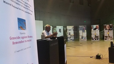 O expoziţie dedicată Genocidului romilor, deschisă la Bucureşti. Ambasadorul SUA: Este foarte important să nu uităm
