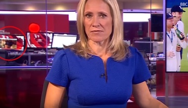 Un videoclip pornografic a apărut într-o emisiune de ştiri difuzată de BBC, urmărită de 3,8 milioane de telespectatori - VIDEO