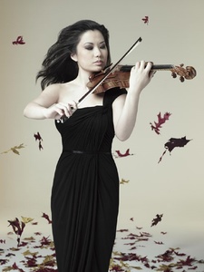 Celebra violonistă Sarah Chang va cânta în Constanţa în zilele de 26 şi 27 august, intrarea va fi liberă