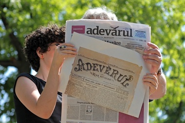 Începând de astăzi, ziarul Adevărul apare în format mare; supliment, prima ediţie a ziarului, din 15 august 1888, reprodusă integral. Ce spune redactorul şef despre noul format