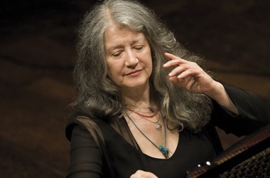 Pianista Martha Argerich susţine în festivalul "Enescu" un concert după zece ani, alături de Royal Philarmonic Orchestra