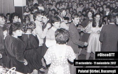 O expoziţie multimedia dedicată discotecilor din perioada comunistă, concepută de regizoarea Iulia Rugină, se va deschide la Palatul Ştirbei
