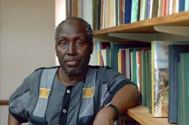 Scriitorii Ngugi wa Thiong’o şi Haruki Murakami, favoriţii caselor de pariuri în cursa pentru Nobelul literaturii