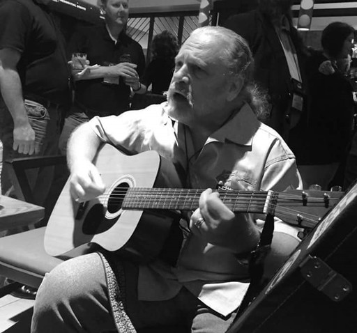 FILIT 2017- Autorul romanelor „Dexter” şi un concert de muzică veche românească vor încheia festivalul de la Iaşi