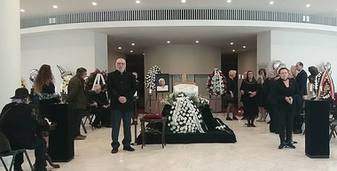 Artiştii i-au mulţumit doamnei Olga Tudorache. Dan Puric: Va fi o stea pe cerul Teatrului. Ilinca Tomoroveanu: Era divină pe scenă