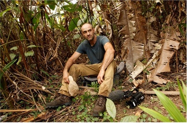 Exploratorul Ed Stafford va prezenta noi lecţii de supravieţuire, începând de marţi, la Discovery