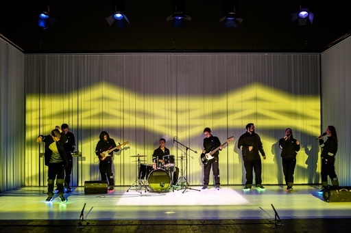 Recomandări pentru weekend: Poezie şi muzică la SoNoRo, filme irlandeze, spectacole şi lansări în FNT şi concert aniversar Sofa Surfers