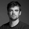 INTERVIU - Scriitorul german Matthias Nawrat: Putin joacă rolul Marelui Inchizitor, se conectează foarte puternic la mesajul Bisericii Ortodoxe: ”Eu sunt singurul care vă poate salva”