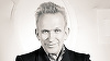 Jean-Paul Gaultier va pune în scenă, la Folies Bergère din Paris, un spectacol despre viaţa şi cariera sa