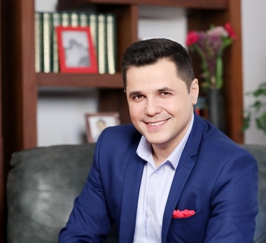 Pro TV va difuza un nou reality show matrimonial, „Mă însoară mama!”, prezentat de Cove
