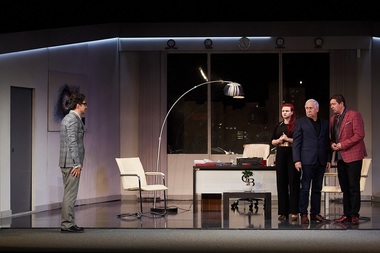 Spectacolul „Breaking News”, cu George Mihăiţă în distribuţie, va avea premiera pe 14 decembrie la Teatrul de Comedie