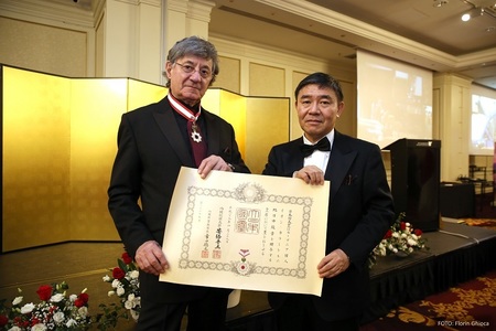 Ion Caramitru, distins cu Ordinul Soarelui Răsare de ambasadorul Japoniei la Bucureşti