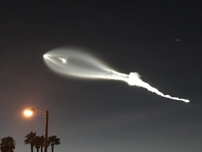 Lansarea Falcon 9 de către SpaceX a produs confuzie şi speculaţii în rândul californienilor

