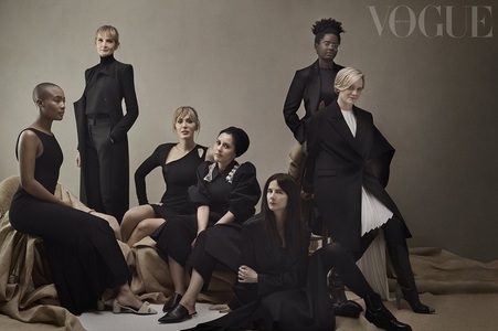 British Vogue marchează un secol de drept la vot pentru femeile din Marea Britanie printr-o copertă care include în premieră o femeie transsexuală