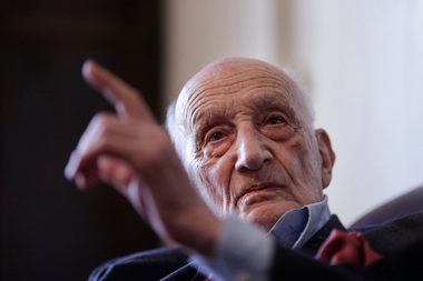 Alin Ciupală, despre Neagu Djuvara: Un istoric care a reuşit să provoace polemici în jurul unor idei. Ioan-Aurel Pop: S-a dus o epocă. Stelian Tănase: Generaţiile care-i vor urma vor învăţa de la el din cărţi