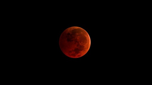 Un eveniment celest rar: Super Luna albastră sângerie va putea fi observată pe 31 ianuarie - VIDEO