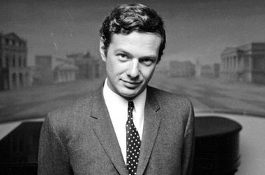 O miniserie despre viaţa lui Brian Epstein, managerul care a contribuit la succesul The Beatles, în pregătire
