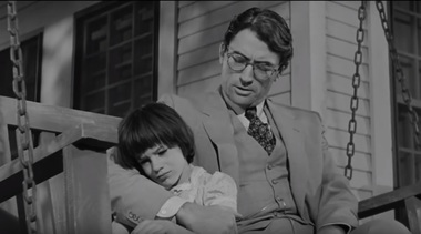 Reprezentanţii scriitoarei Harper Lee au intentat un proces pentru o adaptare a romanului „Să ucizi o pasăre cântătoare”, după un scenariu scris de Aaron Sorkin