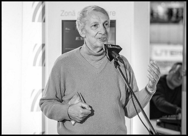 Regizorul artistic Vasile Manta, care şi-a dedicat viaţa teatrului radiofonic, a murit la vârsta de 68 de ani