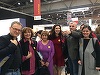 Scriitorii Ana Blandiana, Gabriela Adameşteanu, Nora Iuga, Mircea Cărtărescu, protest cu insigne galbene #Rezist la Târgul de Carte de la Leipzig